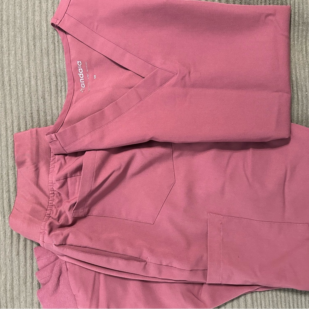 Mandala pink jogger scrub set